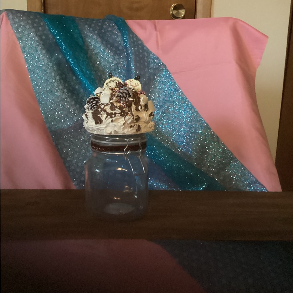 Candy jar